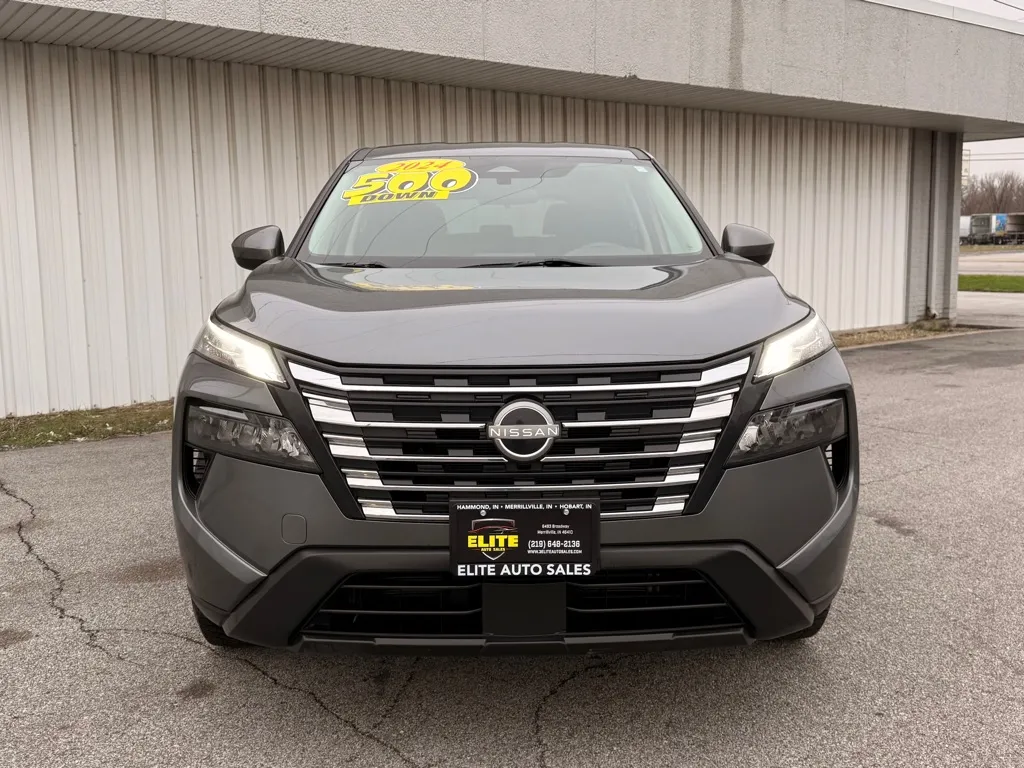 2024 Nissan Rogue SV - Photo 12