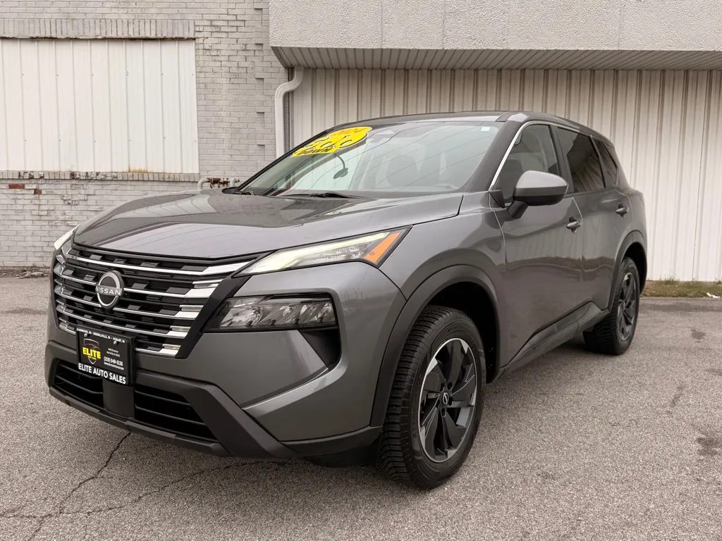 2024 Nissan Rogue SV - Photo 13