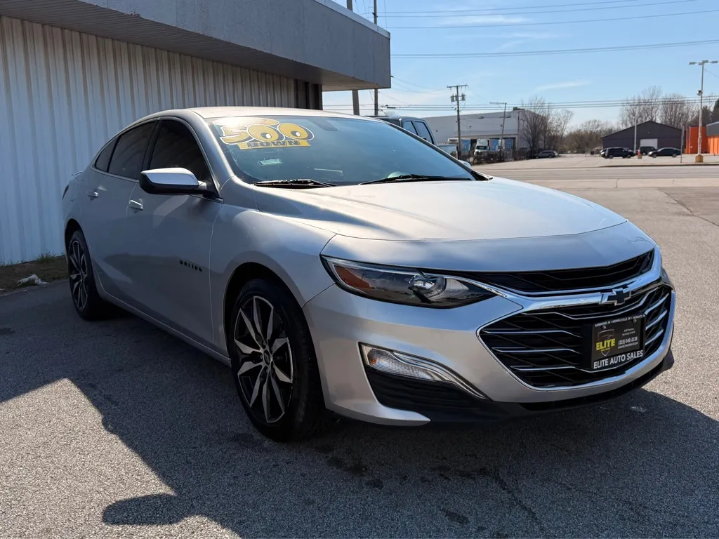 Silver 2022 CHEVROLET MALIBU RS for sale in Merrillville, IN