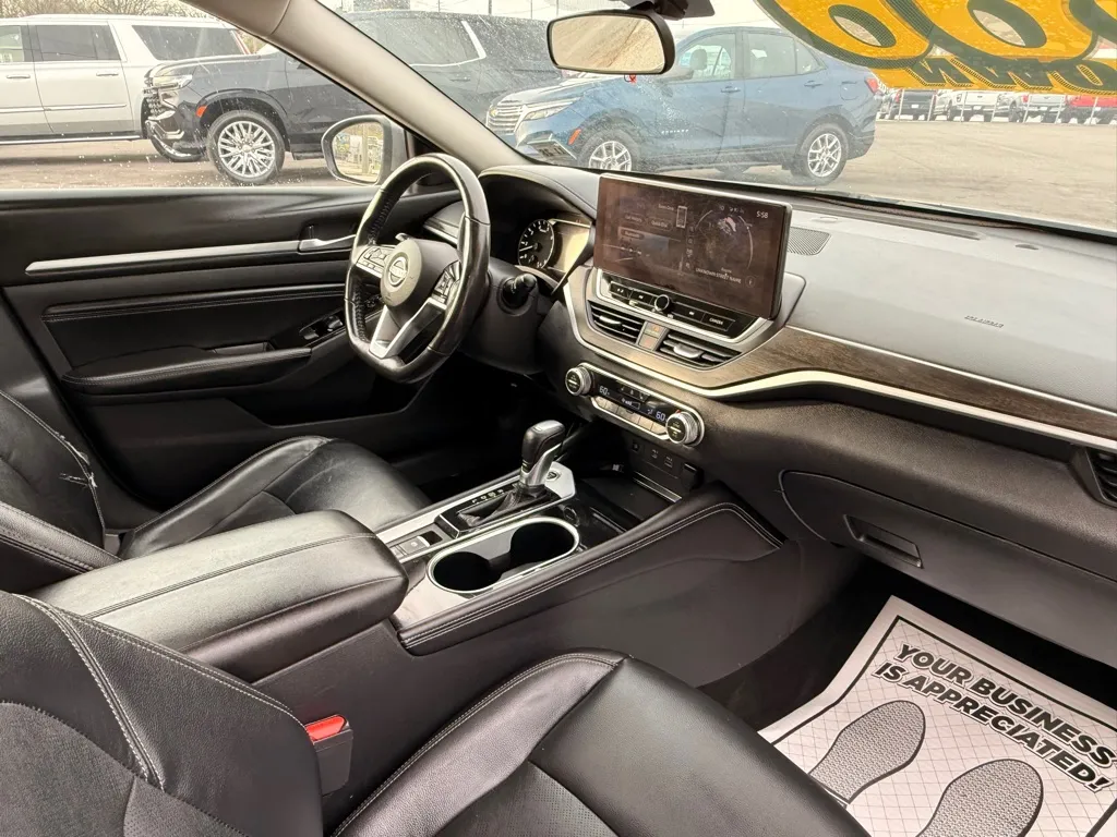 2023 Nissan Altima SL - Photo 10