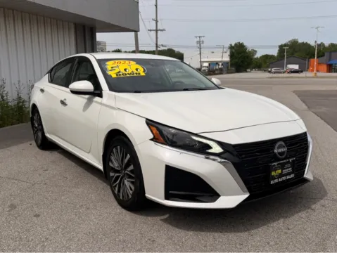 White 2023 NISSAN ALTIMA SV for sale in Merrillville, IN
