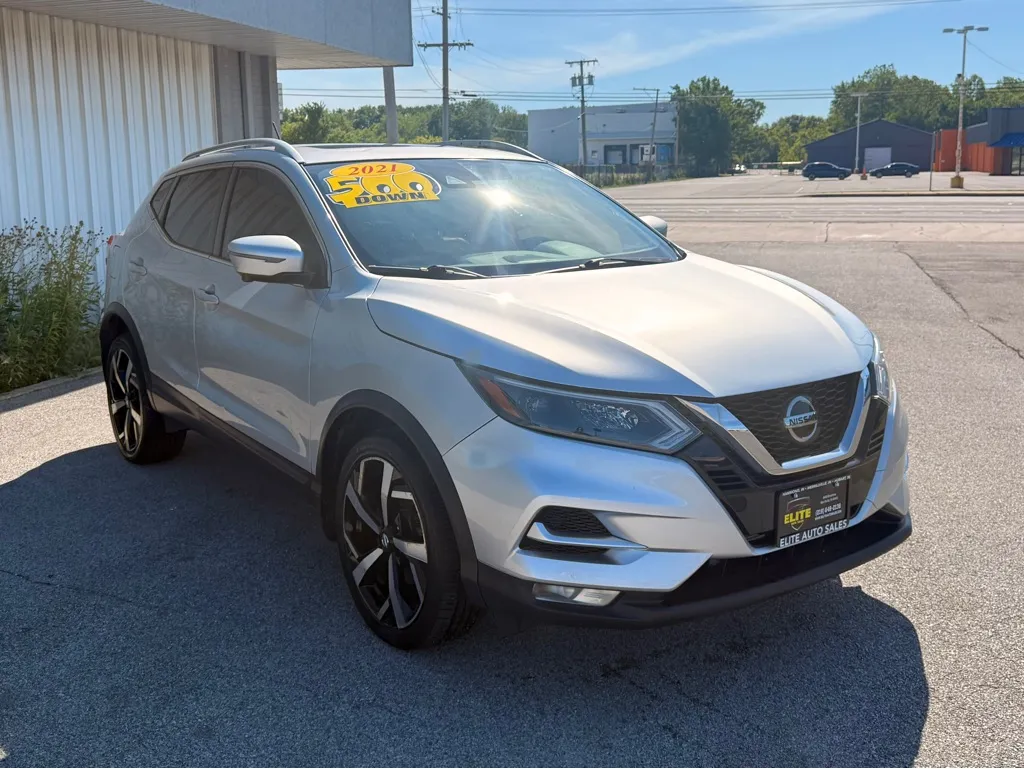 Silver 2021 NISSAN ROGUE SPORT SL for sale in Merrillville, IN