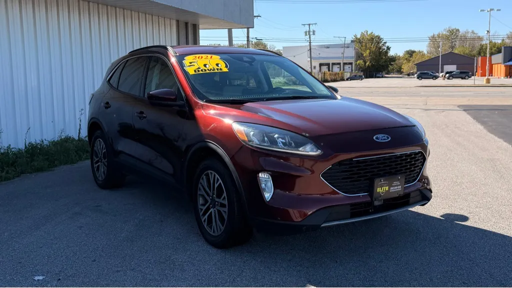 Brown 2021 FORD ESCAPE SEL for sale in Merrillville, IN