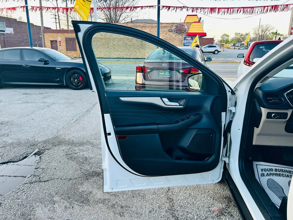 2022 Ford Escape SEL - Photo 19