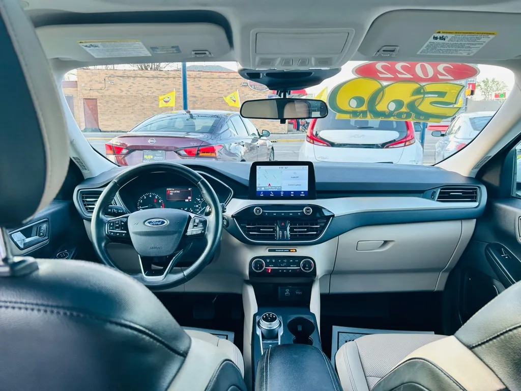 2022 Ford Escape SEL - Photo 9
