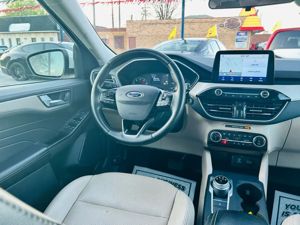 2022 Ford Escape SEL - Photo 10