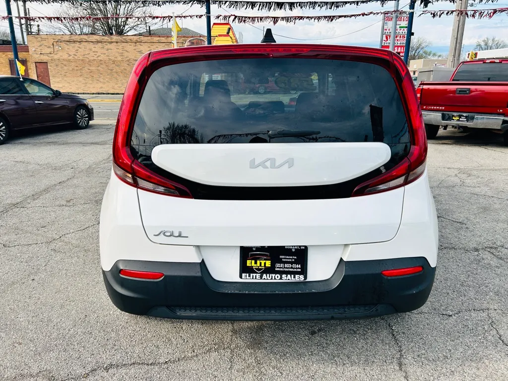 2022 Kia Soul LX - Photo 7