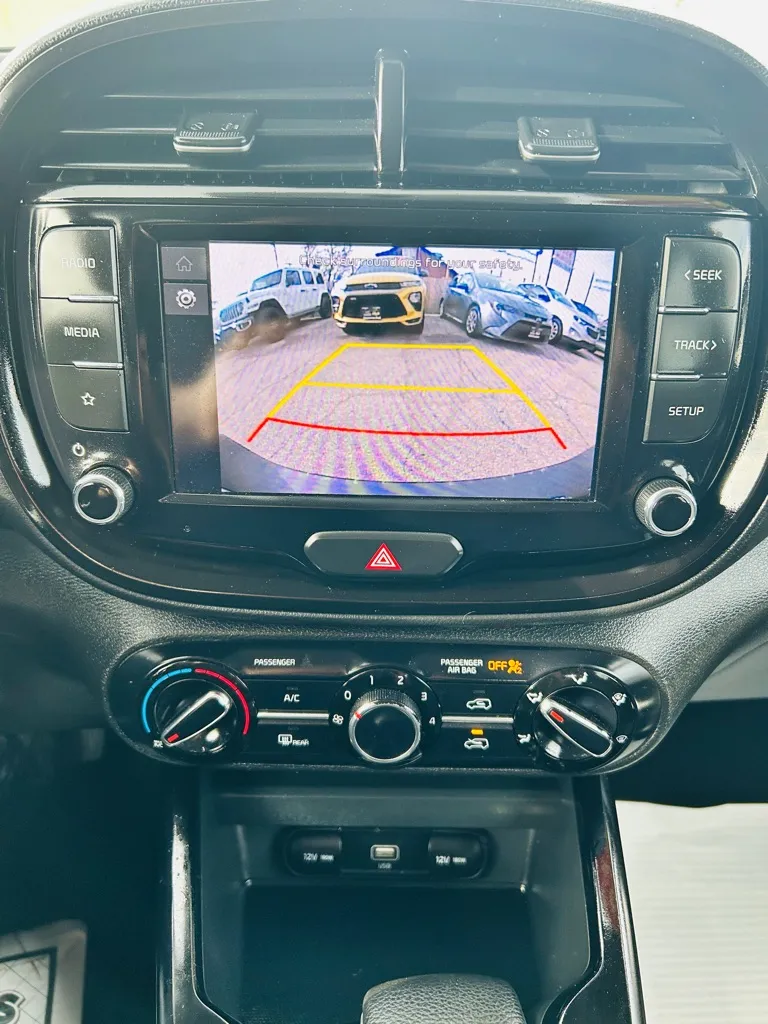 2022 Kia Soul LX - Photo 15