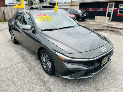Gray 2024 HYUNDAI ELANTRA SEL for sale in Hammond, IN