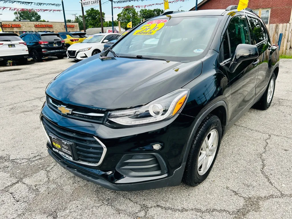 2019 Chevrolet Trax LT - Photo 2