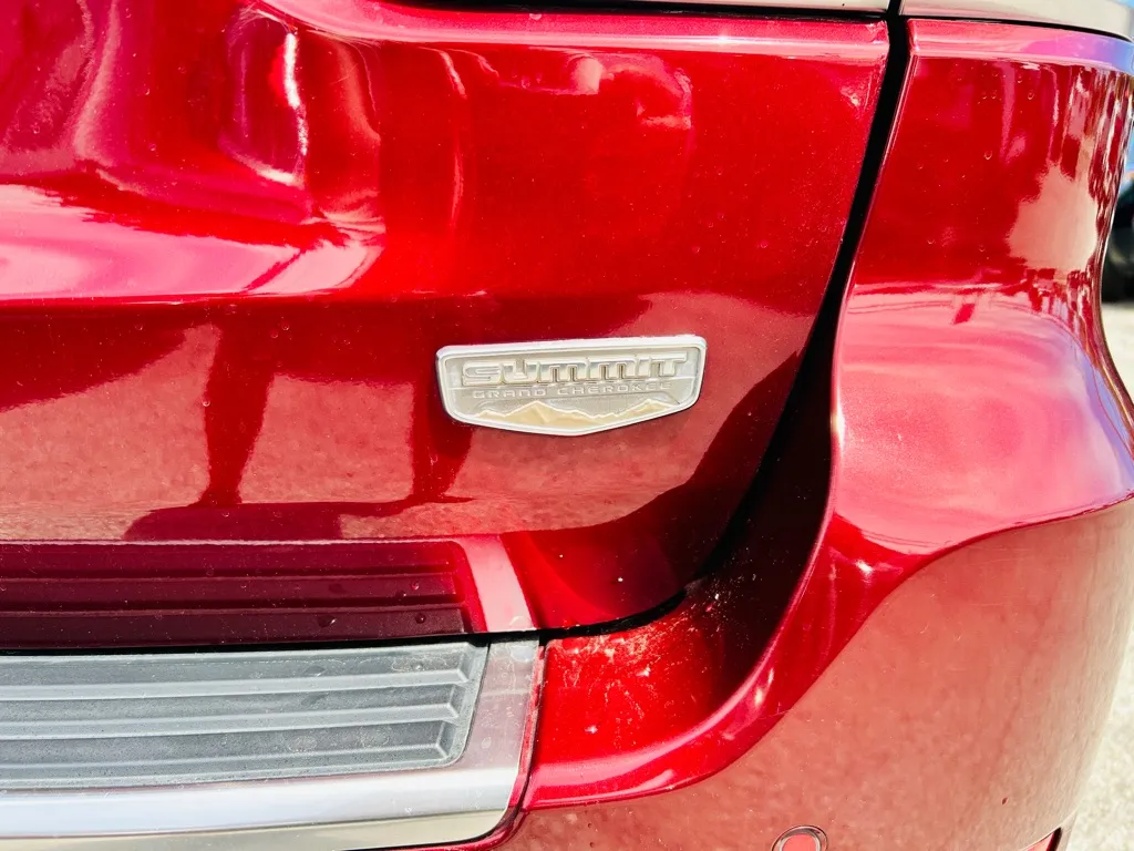 2020 Jeep Grand Cherokee Summit - Photo 23
