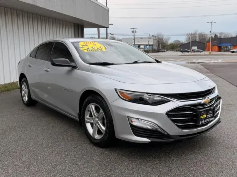 Silver 2019 CHEVROLET MALIBU LS for sale in Merrillville, IN