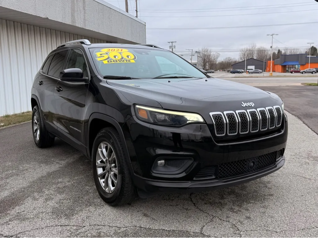 Black 2021 JEEP CHEROKEE LATITUDE PLUS for sale in Merrillville, IN