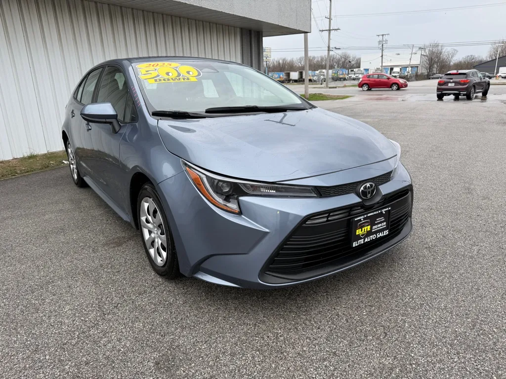 2025 Toyota Corolla LE
