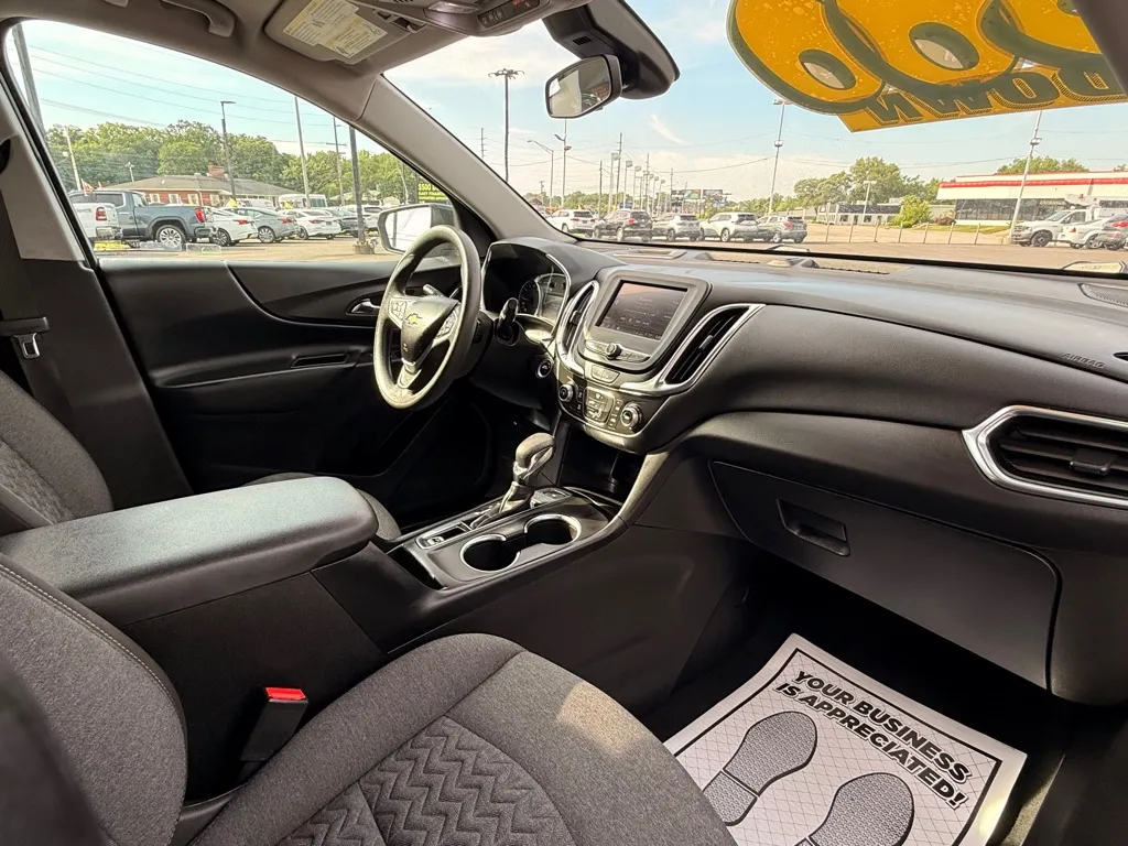 2022 Chevrolet Equinox LT - Photo 10