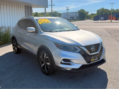 Silver 2021 NISSAN ROGUE SPORT SL for sale in Merrillville, IN
