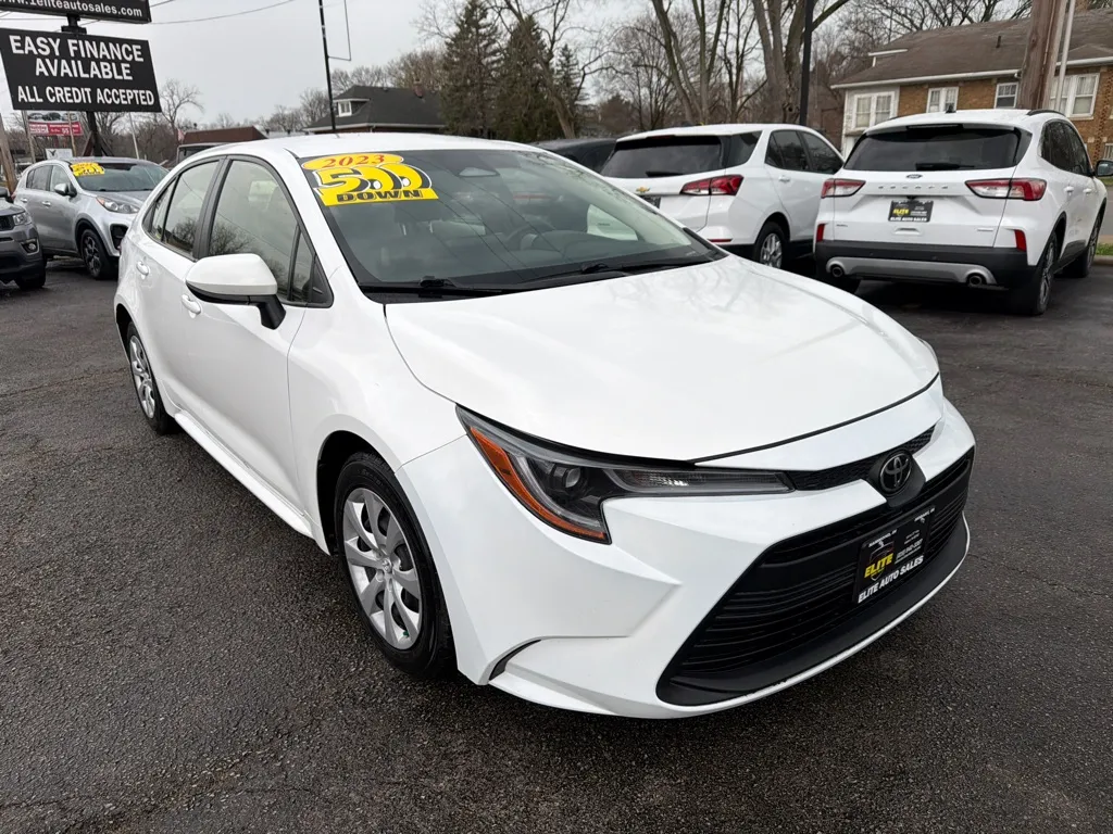 White 2023 TOYOTA COROLLA LE for sale in Hobart, IN