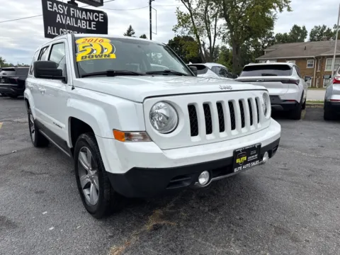 White 2016 JEEP PATRIOT LATITUDE for sale in Hobart, IN