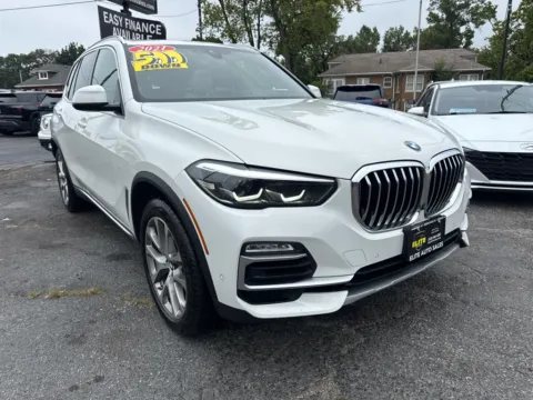 White 2021 BMW X5 XDRIVE40I for sale in Hobart, IN