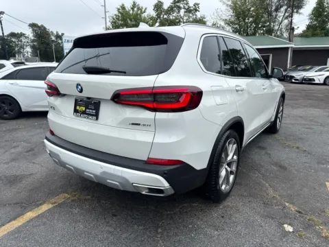 More photos of 2021 BMW X5 XDRIVE40I at Elite Auto Sales Hobart, IN
