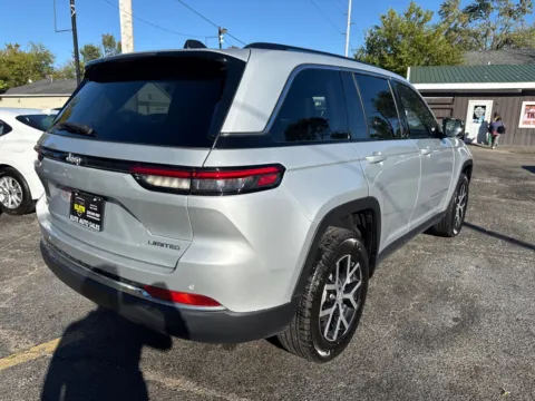 More photos of 2023 JEEP GRAND CHEROKEE LIMITED at Elite Auto Sales Hobart, IN