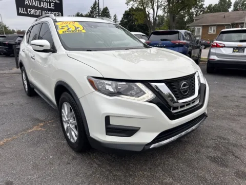 White 2019 NISSAN ROGUE SV for sale in Hobart, IN