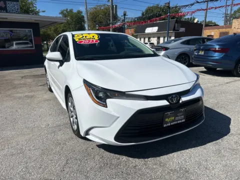 White 2023 TOYOTA COROLLA LE for sale in Hammond, IN