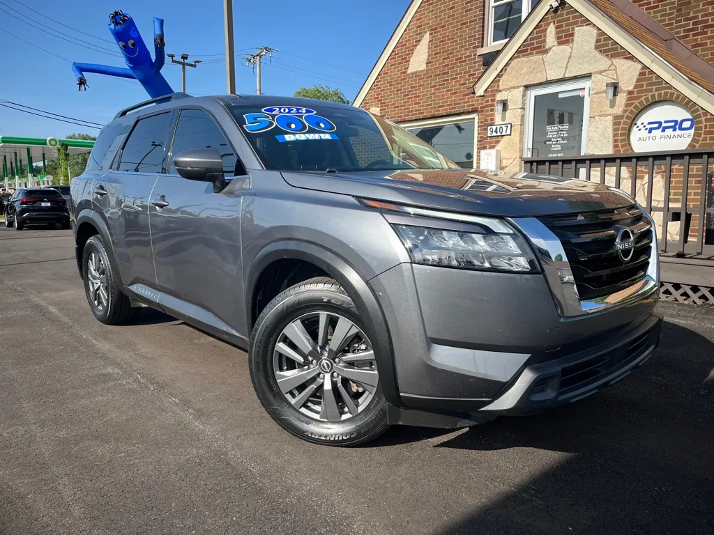 Gray 2024 NISSAN PATHFINDER SV for sale in Highland, IN