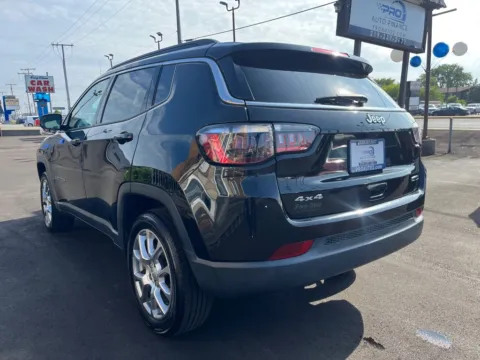 More photos of 2022 JEEP COMPASS LATITUDE LUX at Pro Auto Finance Highland, IN
