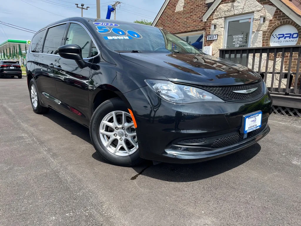 Black 2023 CHRYSLER VOYAGER LX for sale in Highland, IN