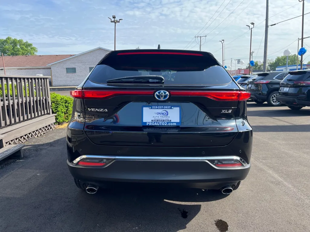2024 Toyota Venza XLE - Photo 6