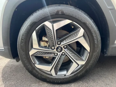 More photos of 2023 HYUNDAI TUCSON SEL at Pro Auto Finance Highland, IN