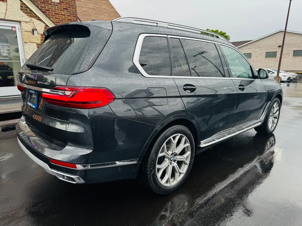 2021 BMW X7 40i - Photo 9