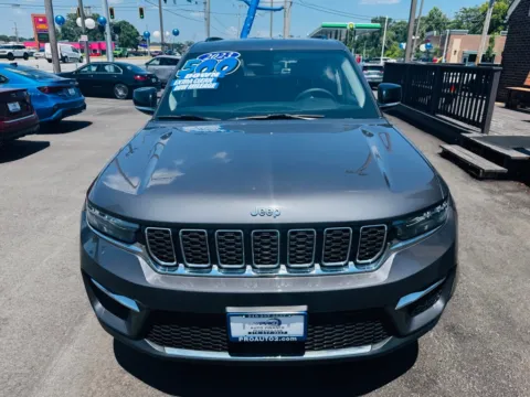 More photos of 2023 JEEP GRAND CHEROKEE LIMITED at Pro Auto Finance Highland, IN