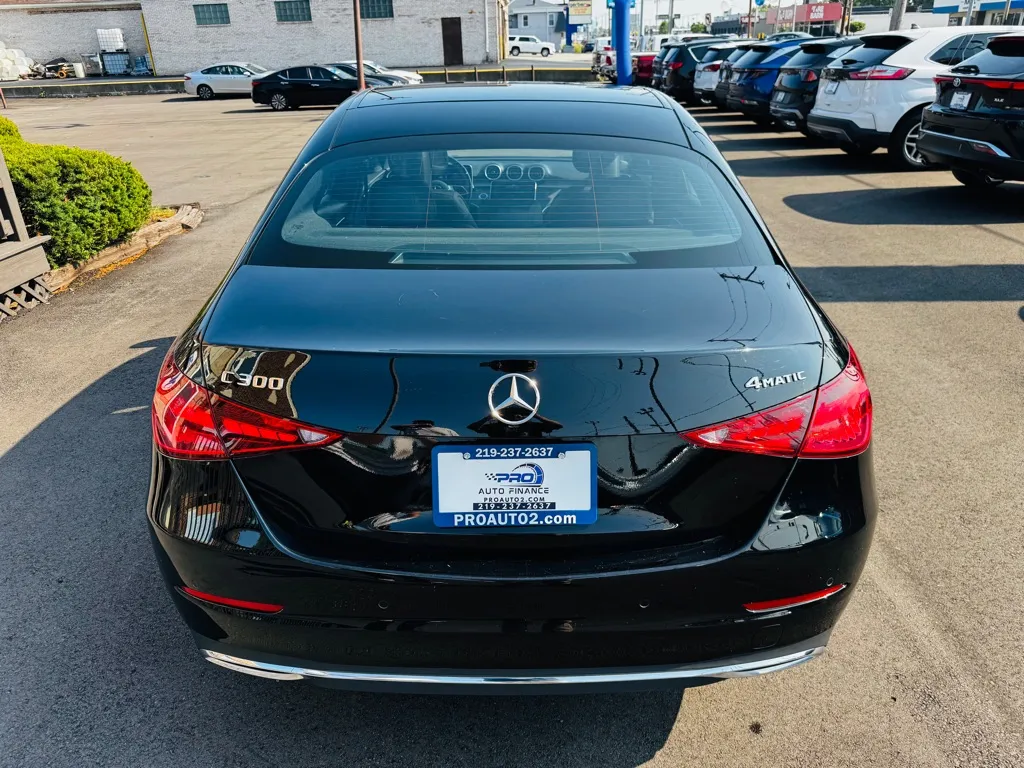 2025 Mercedes-Benz C-Class Sedan C 300 - Photo 10
