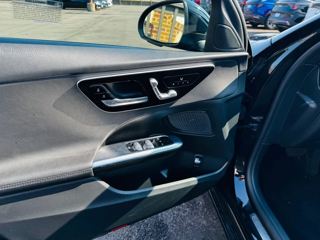 2025 Mercedes-Benz C-Class Sedan C 300 - Photo 15