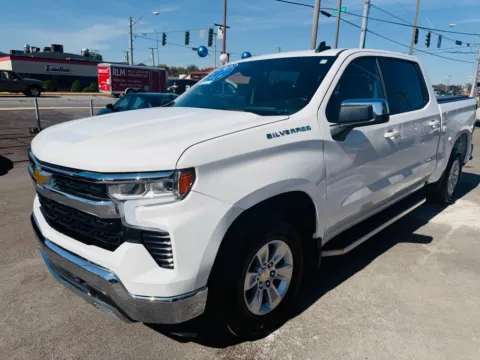 More photos of 2025 CHEVROLET SILVERADO 1500 LT at Pro Auto Finance Highland, IN