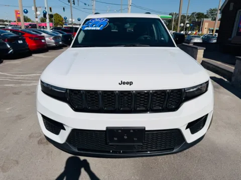 More photos of 2023 JEEP GRAND CHEROKEE LIMITED at Pro Auto Finance Highland, IN