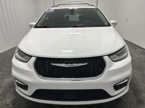 Photos of 2022 Chrysler Pacifica Touring L for sale in Evansville, IN at Integrity Motors Group