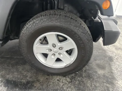 More photos of 2017 Jeep Wrangler Unlimited Sport at Integrity Motors Group, IN