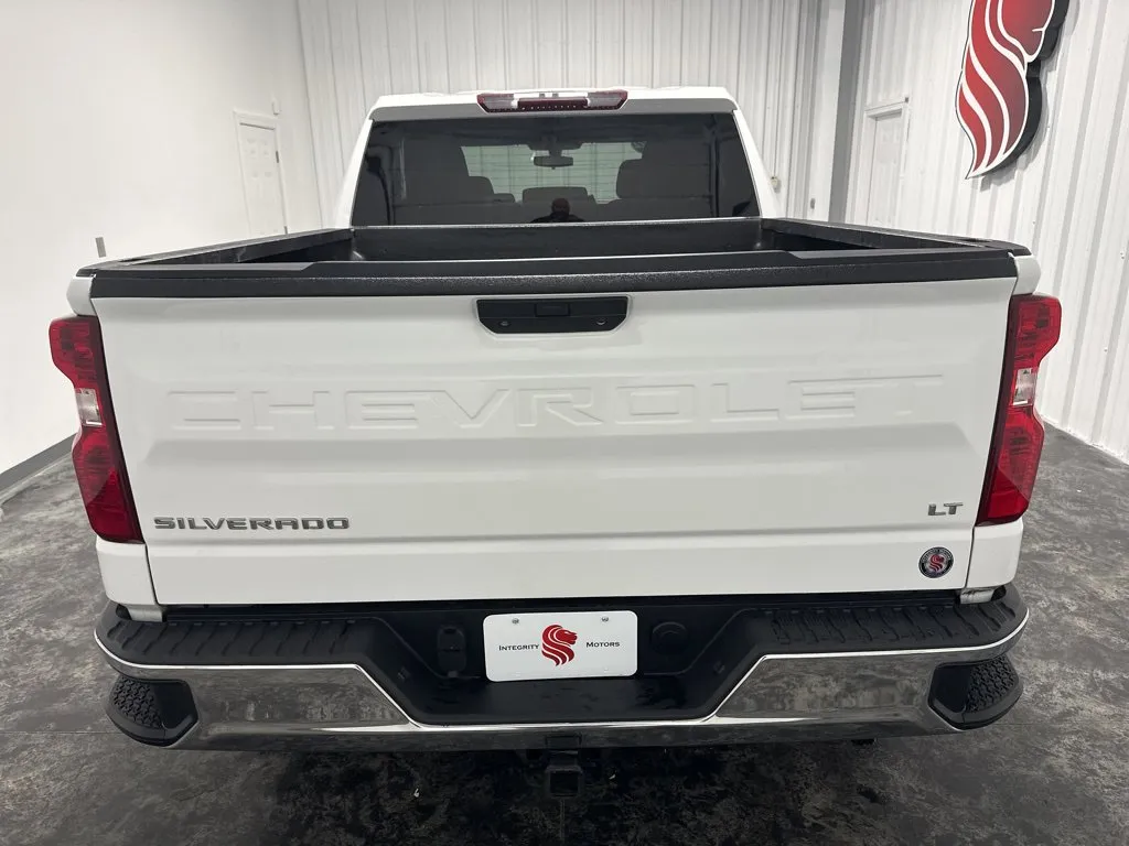 Chevrolet Silverado photo 8