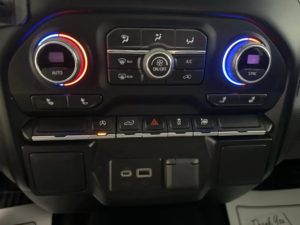 Chevrolet Silverado photo 19