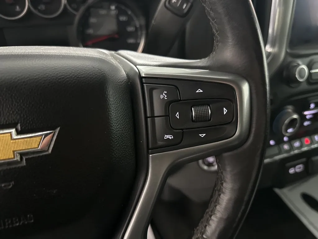 Chevrolet Silverado photo 18