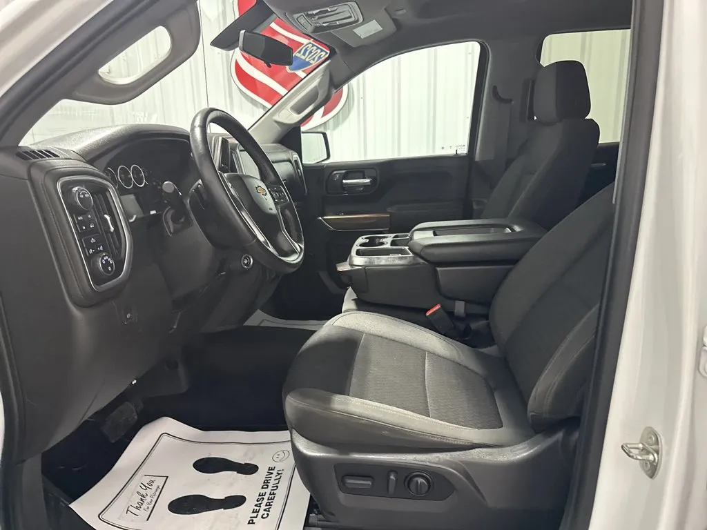Chevrolet Silverado photo 12