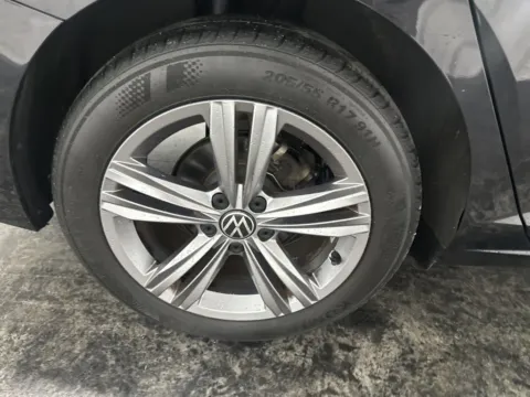 More photos of 2022 Volkswagen Jetta 1.5T SE at Integrity Motors Group, IN