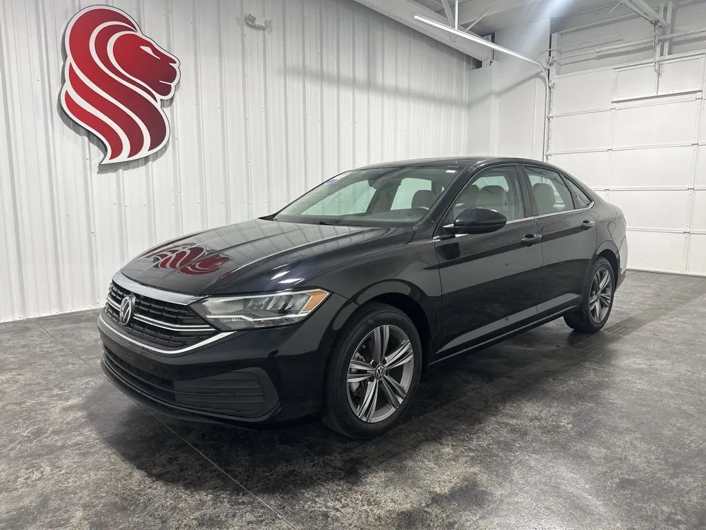 Black 2022 Volkswagen Jetta 1.5T SE for sale in Evansville, IN