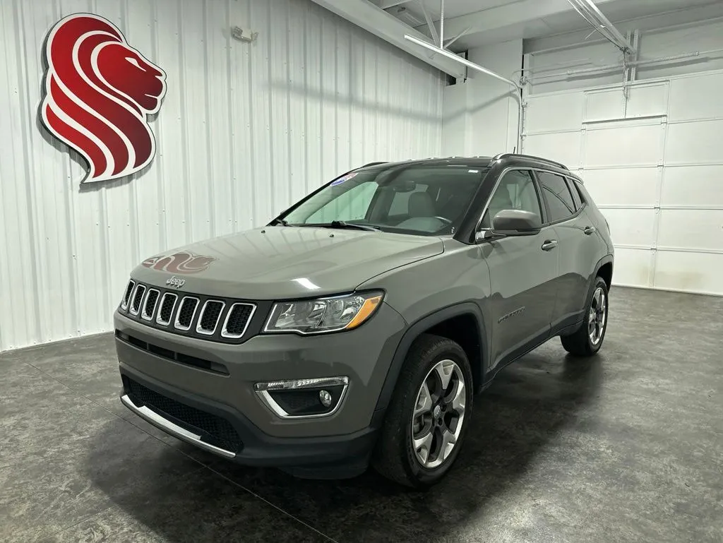 Gray 2019 Jeep Compass Limited for sale in Evansville, IN