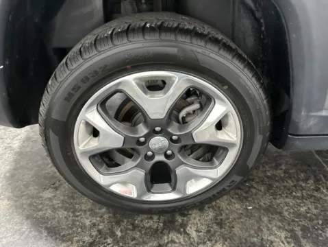 More photos of 2019 Jeep Compass Limited at Integrity Motors Group, IN