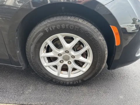 More photos of 2017 Chrysler Pacifica Touring at Integrity Motors Group, IN