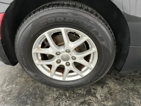 More photos of 2017 Chrysler Pacifica Touring at Integrity Motors Group, IN